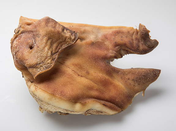 Cured pigs head